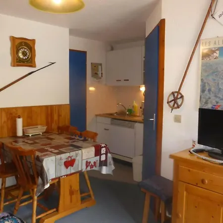 A Areches-beaufort Avec Terrasse, Piscine Et Parking, Ideal Pour 4 Personnes - Fr-1-342-139 *